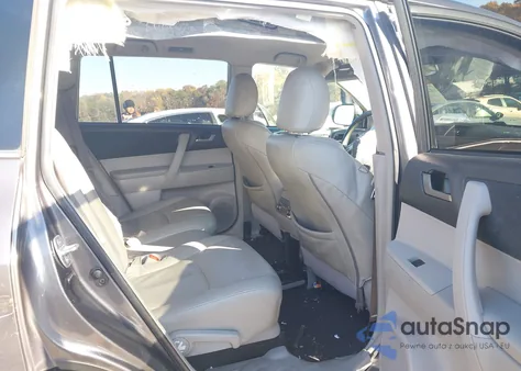 2012 Toyota Highlander Base V6 из США, поврежденный, VIN 5TDBK3EH5CS122454